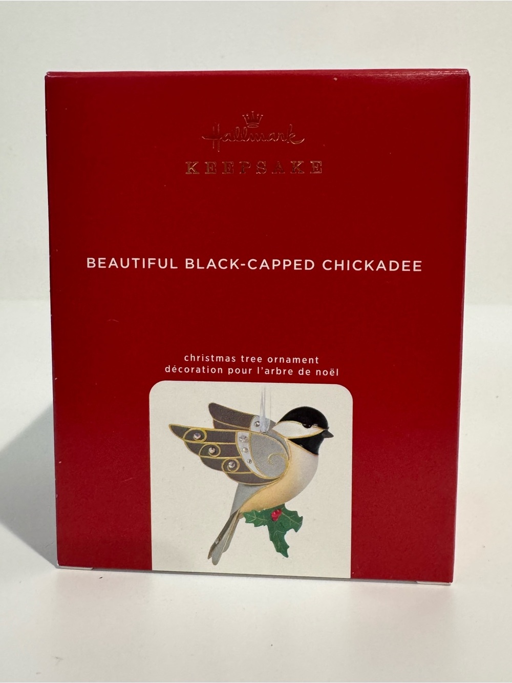 New NIB Hallmark Keepsake Beautiful Black Capped Chickadee Premium Ornament 2020